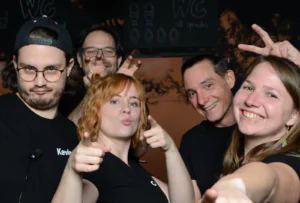 Musik auf Augenhöhe: Backstage Café feiert gelungenes Opening